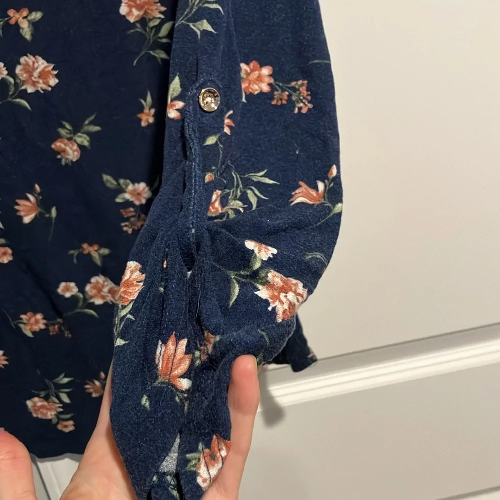 Rue21 Floral Dress Shirts (2 Lot Bundle) - Picture 7 of 12